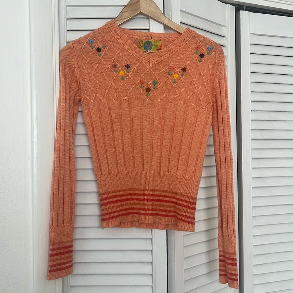 Vintage Floral Embroidered Sweater